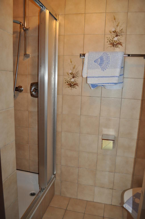 דירות באך Haus Tina חדר תמונה