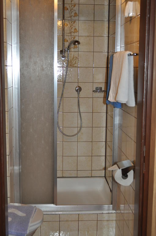 דירות באך Haus Tina חדר תמונה